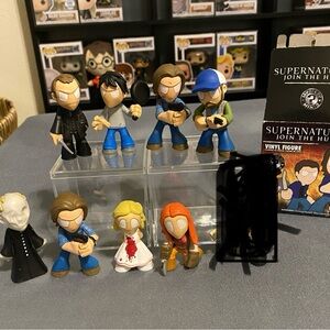 8 set Supernatural Vinyl mystery mini Figures